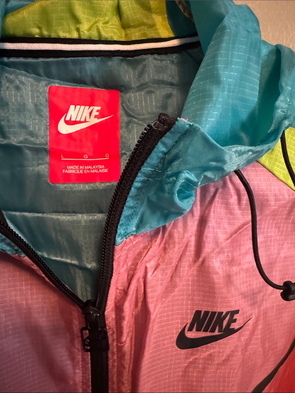 Nike Tech Hyperfuse Neon Colorblock Hooded Windbreaker Jacket - Picture 2 of 4